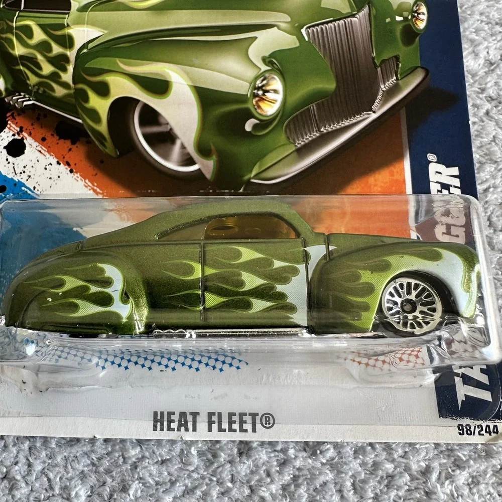 2011 Hot Wheels‎ #98 Heat Fleet 8/10 TAIL DRAGGER Green Variant w/Chrome Lace Sp